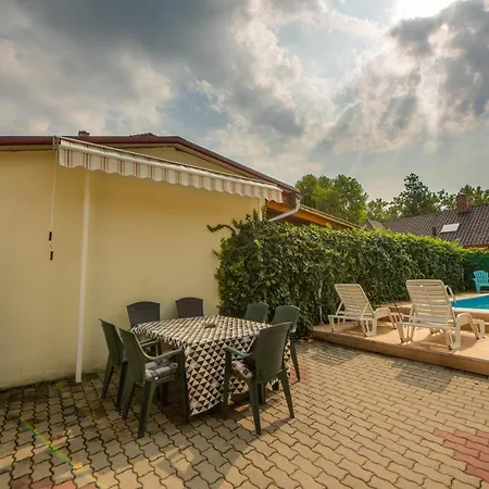 Dora Haz Hébergement de vacances Siófok