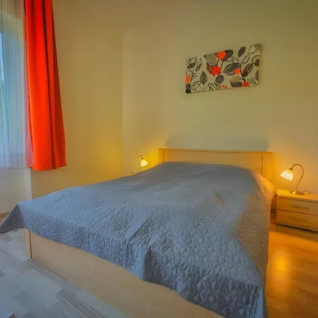 Dora Haz Ferienhaus *