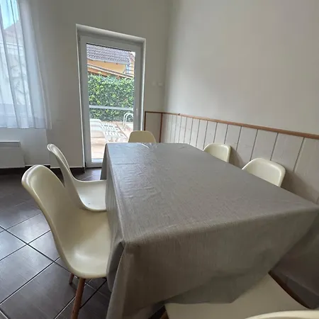 Dora Haz Ferienhaus *