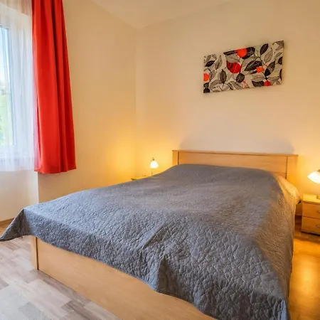 Dora Haz Hébergement de vacances Siófok